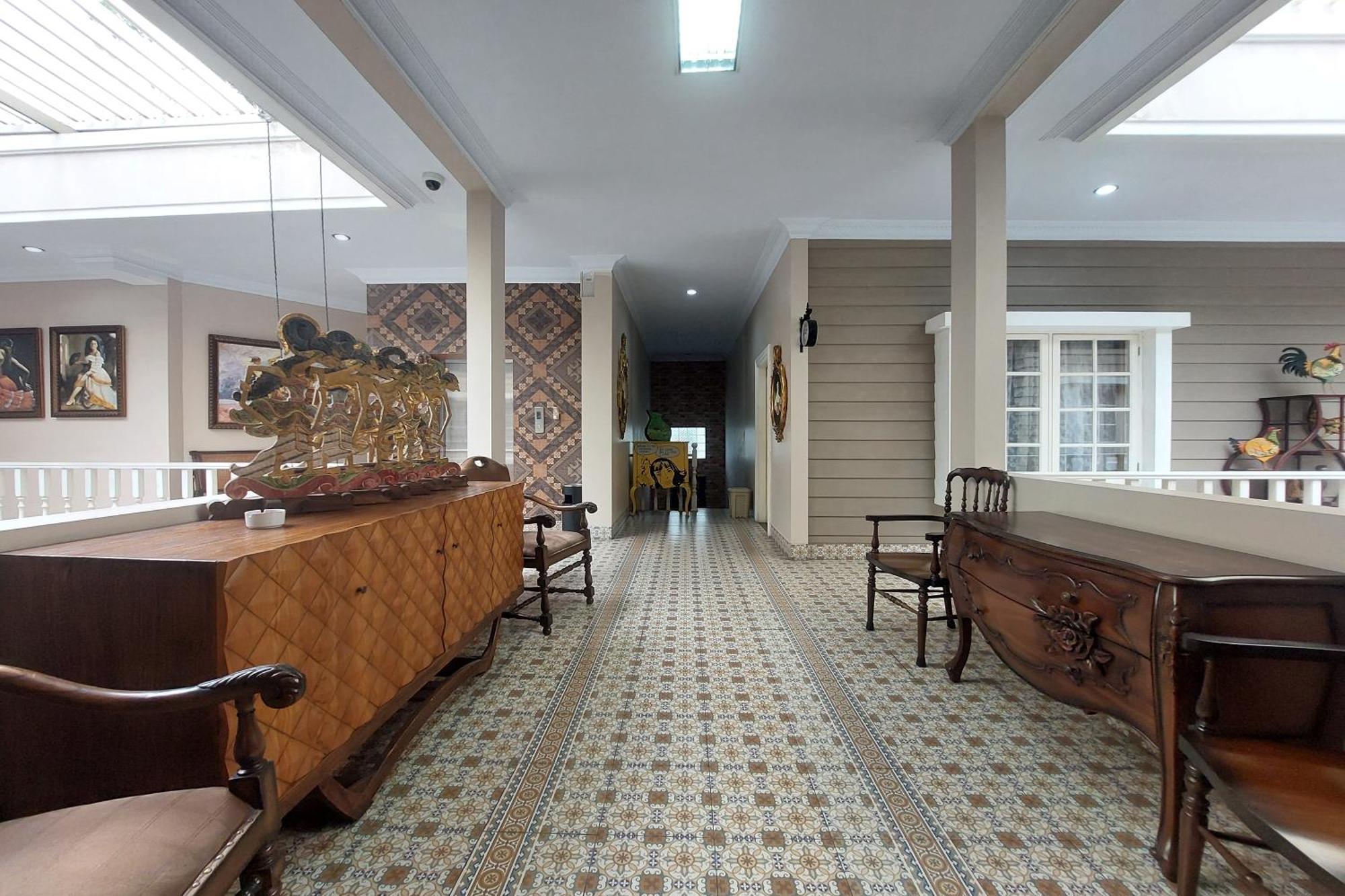 Nonie'S Huis Hotel Medan Exterior foto